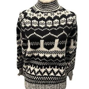 Stylish Monochrome Women's Turtleneck Sweater